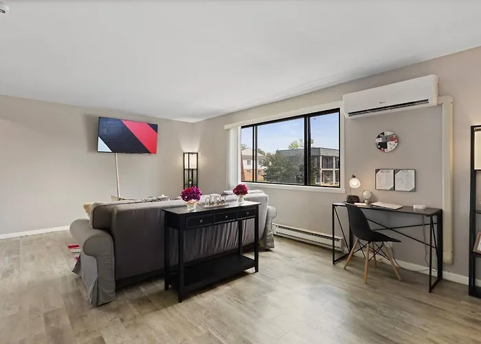 Cozy2bd Chgolnd Freeparkg Sleeps6 Freewi-fi *