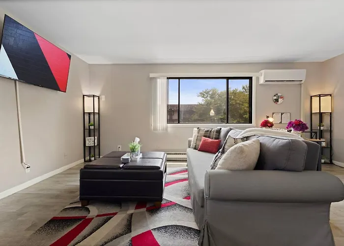 Cozy2bd Chgolnd Freeparkg Sleeps6 Freewi-fi * Aurora