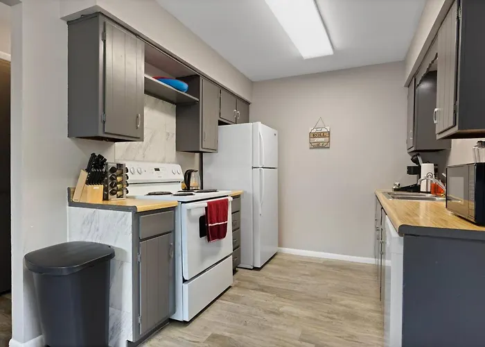 Cozy2bd Chgolnd Freeparkg Sleeps6 Freewi-fi *