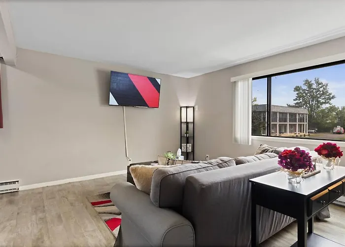 Cozy2bd Chgolnd Freeparkg Sleeps6 Freewi-fi Apartment *